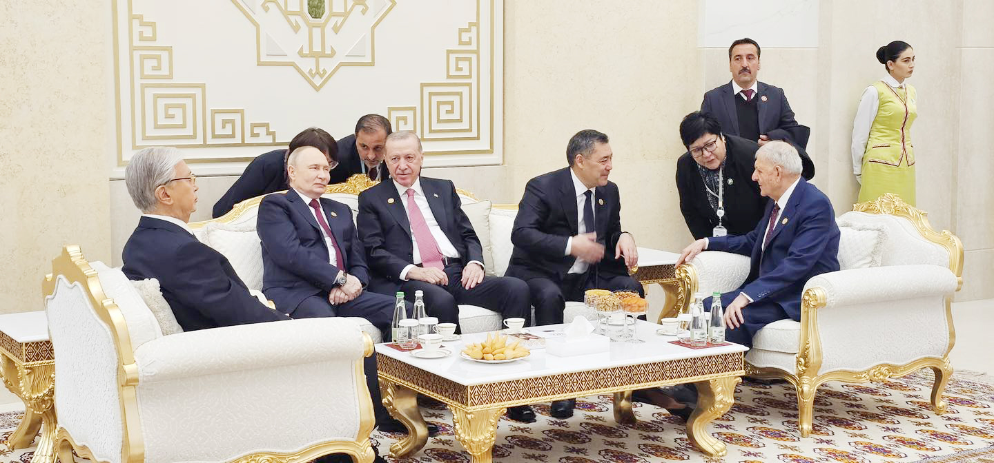 لقاءات الفخامة في أعمال منتدى العام الدولي للسلام والثقة